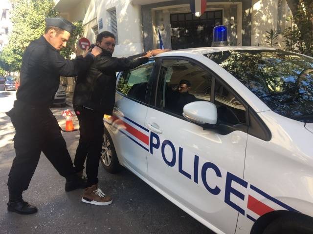 بالصور - بعد سعد لمجرد.. القبض على محمد فؤاد في باريس؟!