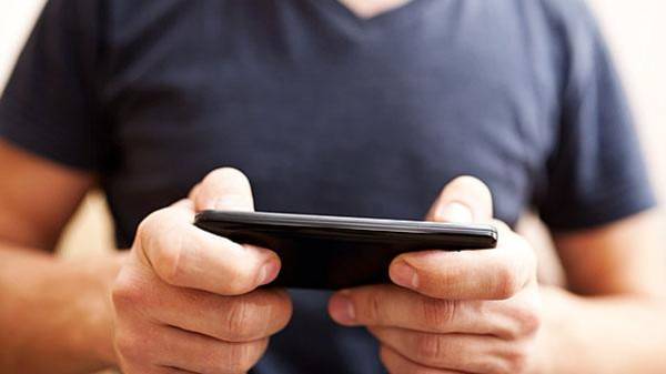 بهذه الخطوات البسيطة تضمن خلو جوالك من البكتيريا