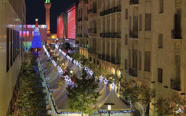 قرية ميلاديّة في أسواق بيروت