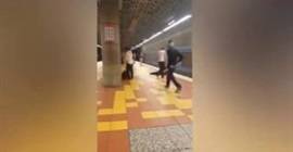 بالفيديو.. شاب يحطم أسنان مشرد بمحطة مترو!
