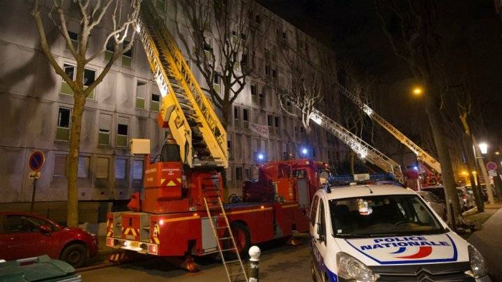 مقتل شخص إثر حريق "متعمد" في مركز إيواء مهاجرين قرب باريس