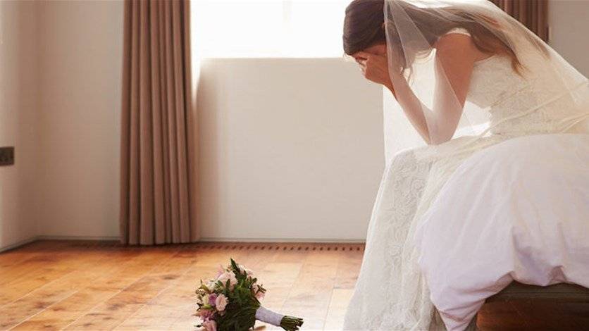 ماذا اكتشفت عن خطيبها قبل وقتٍ قصير من موعد الزفاف؟