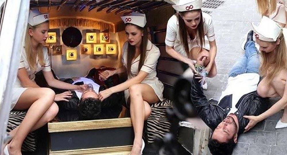 صورة "ممرضات مثيرات" تشعل تركيا!