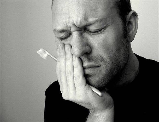 تخلصوا من آلام الأسنان بهذه الطرق السرّية وبدون مسكنات..