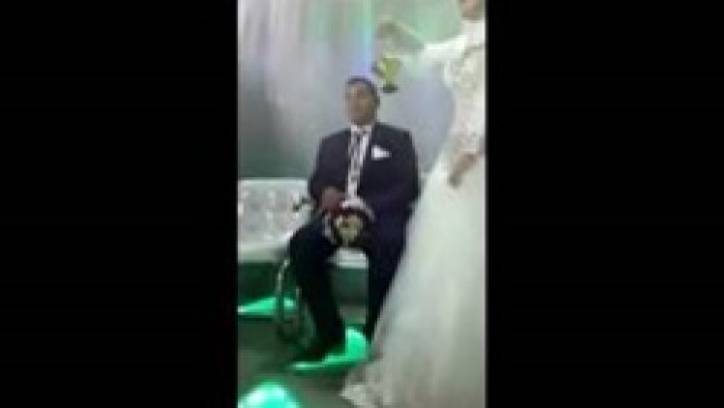 بالفيديو- أثارت غضب عريسها بسبب طيشها .. شاهدوا ماذا فعل
