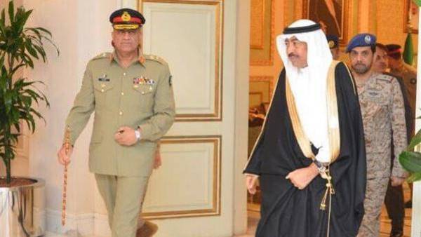 قائد الجيش الباكستاني يصل السعودية في أول زيارة خارجية