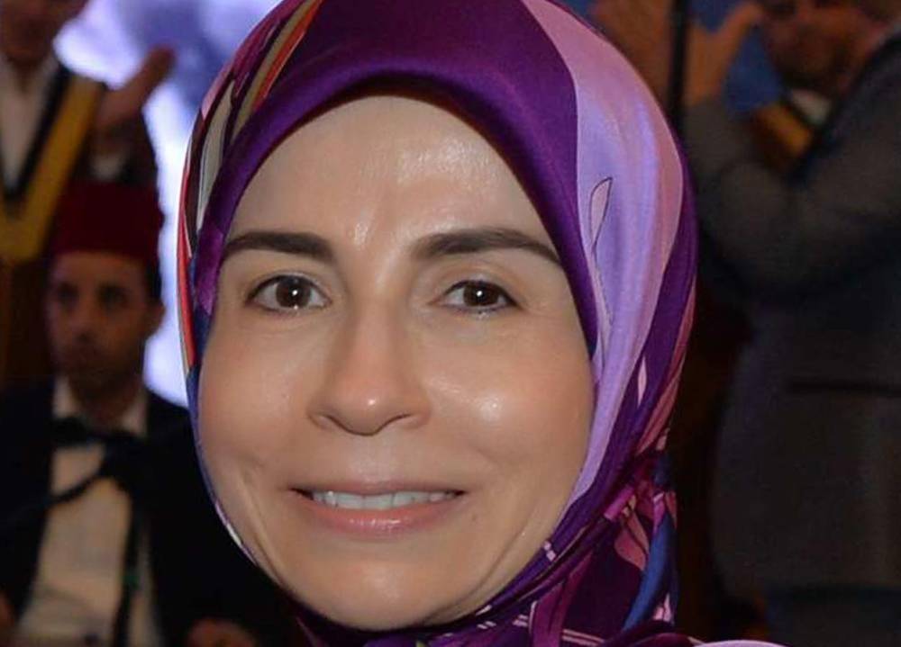 الوزيرة الوحيدة أخفت توزيرها عن عائلتها.. 