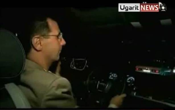 الاسد تجول في دمشق بسيارة عادية