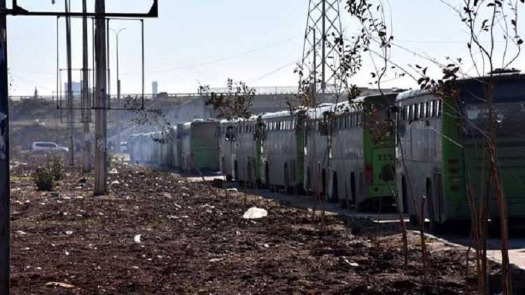 خلافات بين المجموعات المسلحة تعيق إخراج الدفعة الأخيرة من شرق حلب