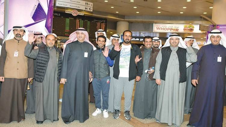 إيران تفرج عن 4 كويتيين كانوا محتجزين لديها