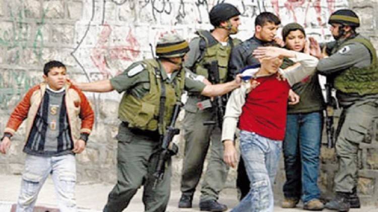 جيش الاحتلال يعتقل 7 اطفال فلسطينيين بزعم قيامهم بتصنيع أسلحة