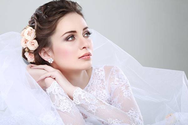 بالفيديو.. أشعلت الزفاف برقصها وعزفها حتى أغضبت العريس