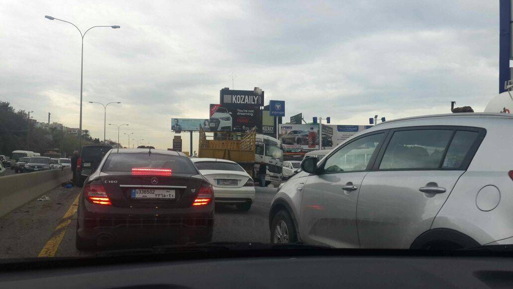 بالصور- حادث سير مروع على اوتوستراد حالات باتجاه بيروت
