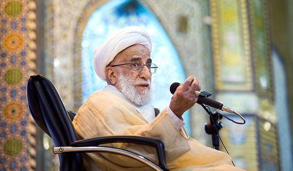 آية الله جنتي: نيران التكفيريين ارتدت على البلدان الداعمة للارهاب