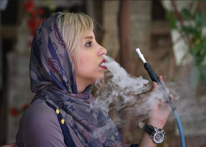 الأرغيلة" تفضح خيانة زوجة.. وتودي بـ...!