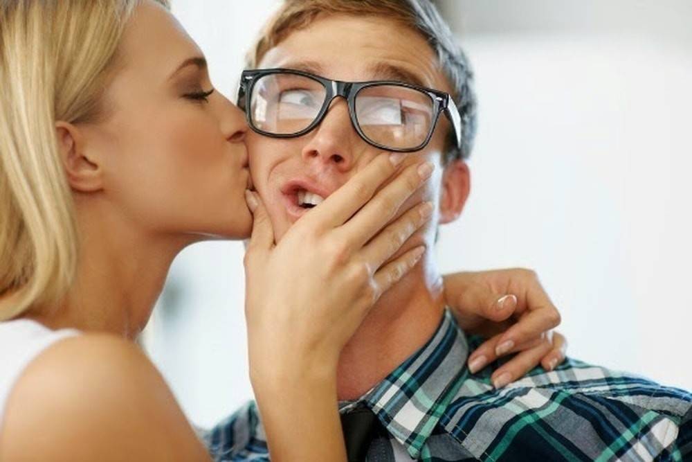 القبلة.. أنواعها ومعانيها!
