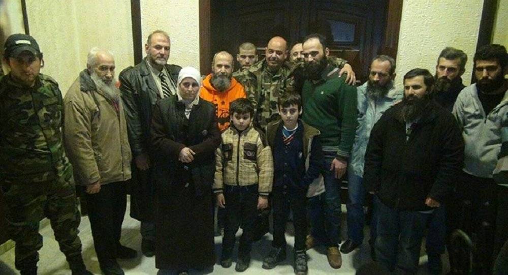 إنقاد 15 جنديا سوريا خلال عملية تبادل الأسرى مع العصابات الإرهابية