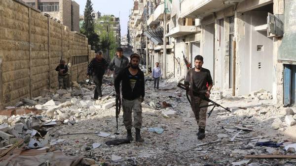 المسلحون يقتلون 100 جندي سوري أسير لديهم قبل مغادرتهم حلب