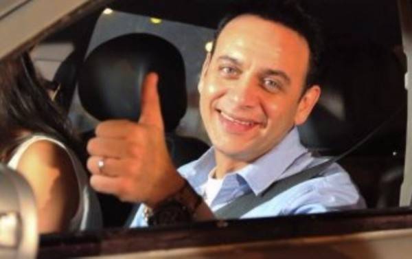 مصطفى قمر يطرح فيلمه الشهر المقبل