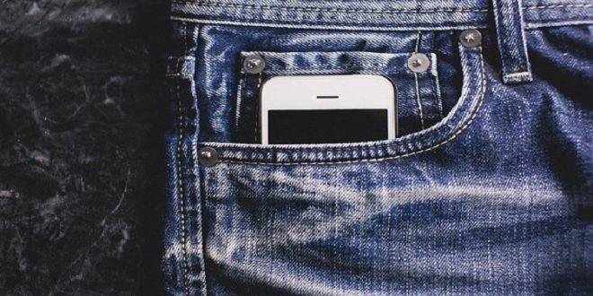 إذا كنتم تضعون الهاتف بهذه المنطقة.. إقرأوا هذا الخبر