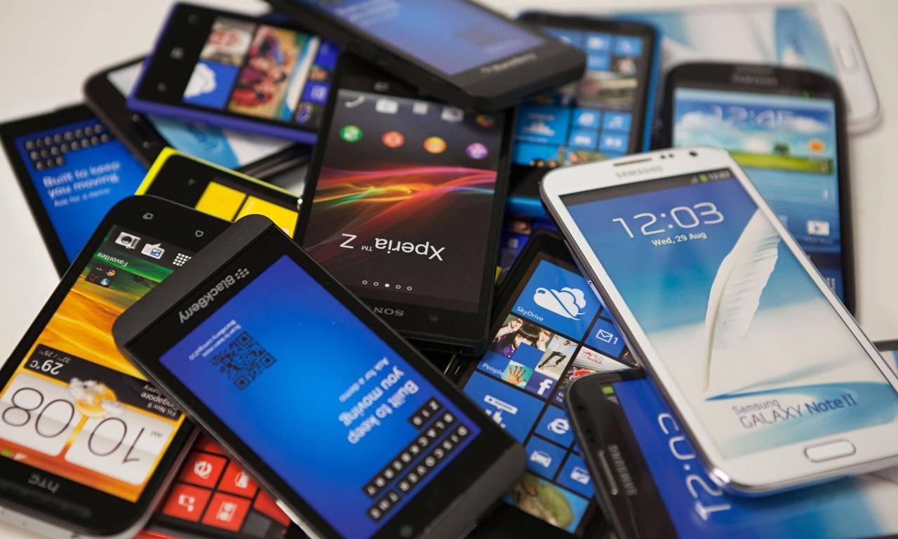 بالفيديو.. أفضل هواتف العام 2016 لأصحاب الميزانيات المرتفعة أو المنخفضة