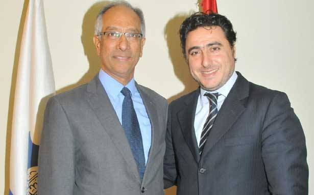 عرض والسفير الباكستاني تعزيز التبادل
زمكحل : حان الوقت للإنفتاح التجاري
على آسيا وتحديداً باكستان