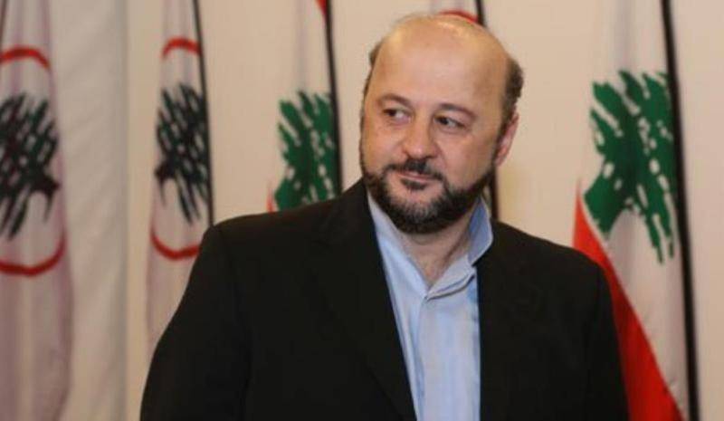 ماذا فعل الوزير ملحم الرياشي؟