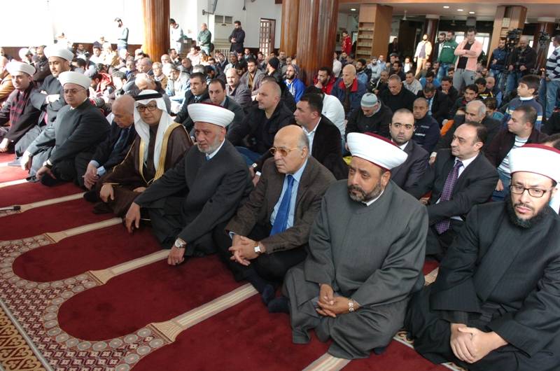 دريان أدى صلاة الجمعة في مسجد الإمام علي في الطريق الجديدة