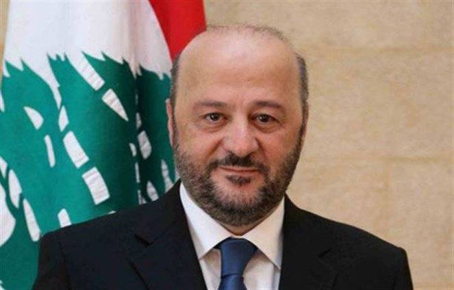 كيف علّق الوزير رياشي على إقفال بعض المؤسسات الاعلامية؟