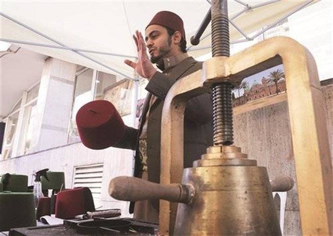 صانع الطرابيش الأخير في لبنان.. هذا ما قرر فعله بعد 12 عاماً!