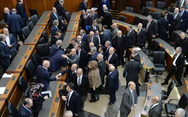 معارضة يقودها متضررون من «محدلة» التسوية