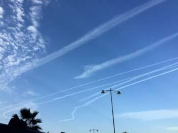 الطيران الاسرائيلي يحلق فوق مناطق الجنوب وينفذ غارات وهمية