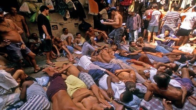 أعمال شغب في سجن برازيلي تسفر عن مصرع 50 شخصا على الأقل