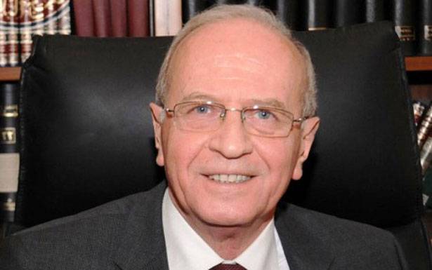 حمود طلب فتح تحقيق بتهديد الأب علاوي