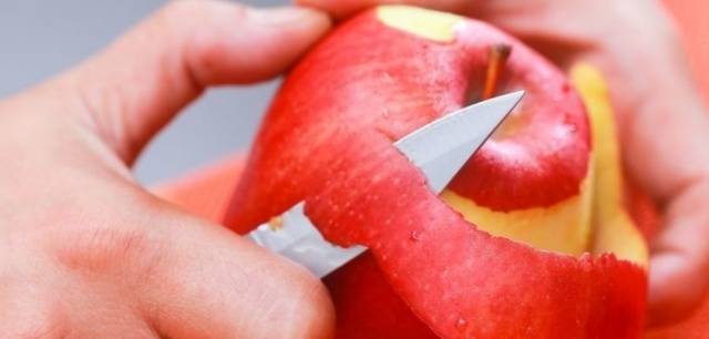 ما علاقة قشر التفاح بالدهون والوزن الزائد!!