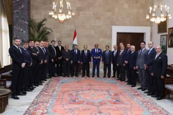 عون التقى قنصل لبنان في جدة ووفد من رجال الأعمال اللبنانيين بالسعودية