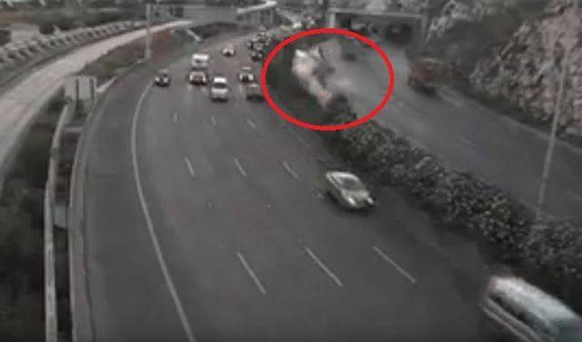 بالفيديو.. حادث سير مروع على أوتوستراد نهر الكلب