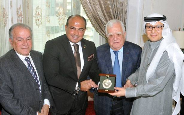 الإعلان عن انعقاد «الملتقى» في بيروت
لقاء إقتصادي لبناني في السفارة السعوديّة