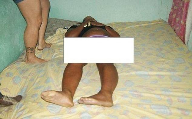 فضيحة متزوّج.. أراد إسعاد عشيقته بهذه الطريقة فتوفي بالفندق