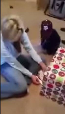 بالفيديو: هدية رجل لزوجته جذبت 3 ملايين مشاهدة!