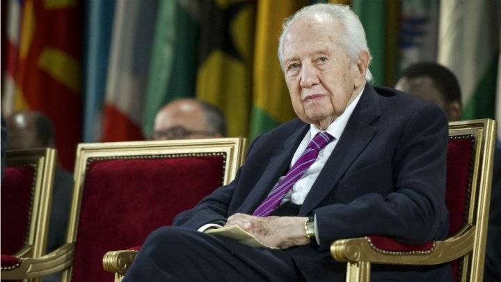 رحيل الرئيس البرتغالي الأسبق ماريو سواريز عن 92 عاما
