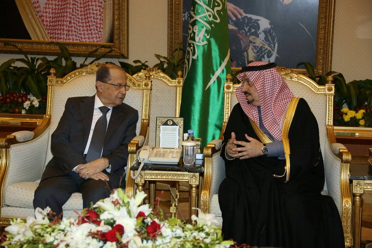 بالصورة: الأمير فيصل في استقبال عون