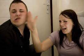 صديق ابنها سارق فماذا فعلت بصديقه؟