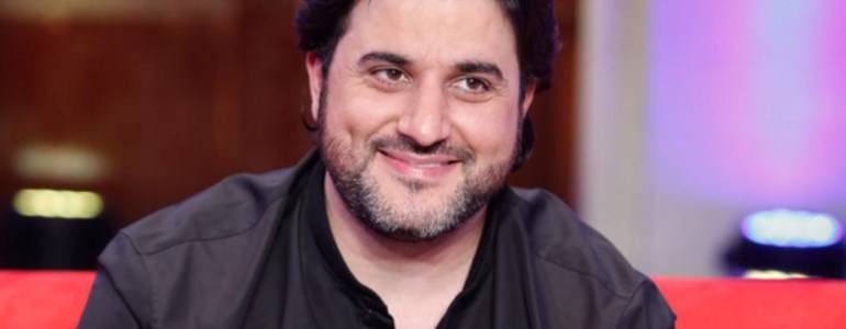 النجم ملحم زين يرد : نعم سميت أولادي علي وفاطمة وحسين و أحفر على جبيني بأني شيعي