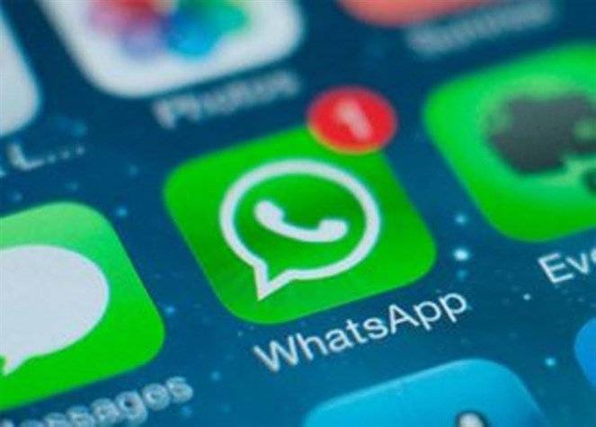 لن تصدقوا كم بلغ عدد رسائل واتساب ليلة رأس السنة!