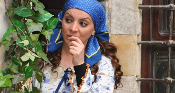 أشقاء توائم لهؤلاء النجوم السوريين تعرّفوا إليهم