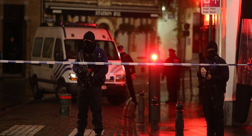 اعتقال شخصين في بروكسل للاستجواب بشأن هجمات باريس
