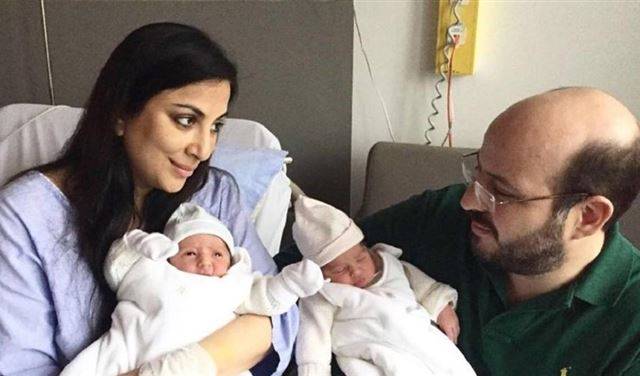 آخر ملوك مصر يحتفل بولادة أول أحفاده