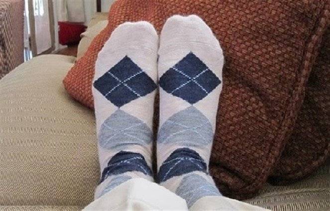ضعوا برش البطاطا في الجوارب.. والنتيجة ستصدمكم!!
