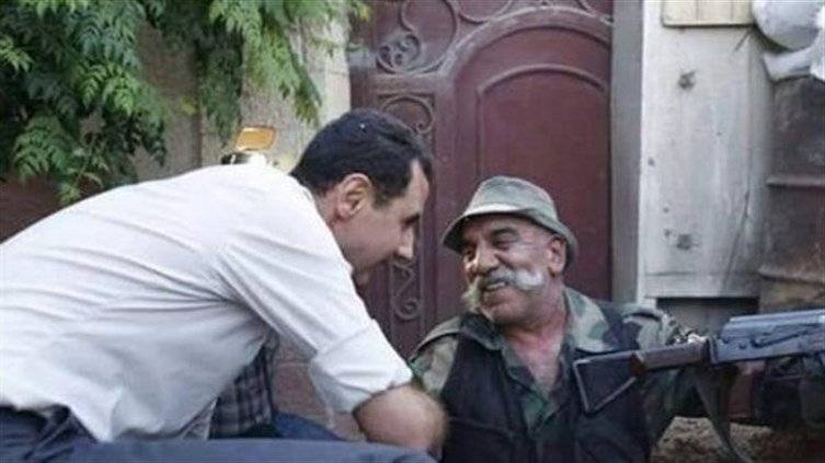 هل تذكرون صورة هذا الرجل الذي ظهر مع الأسد؟
